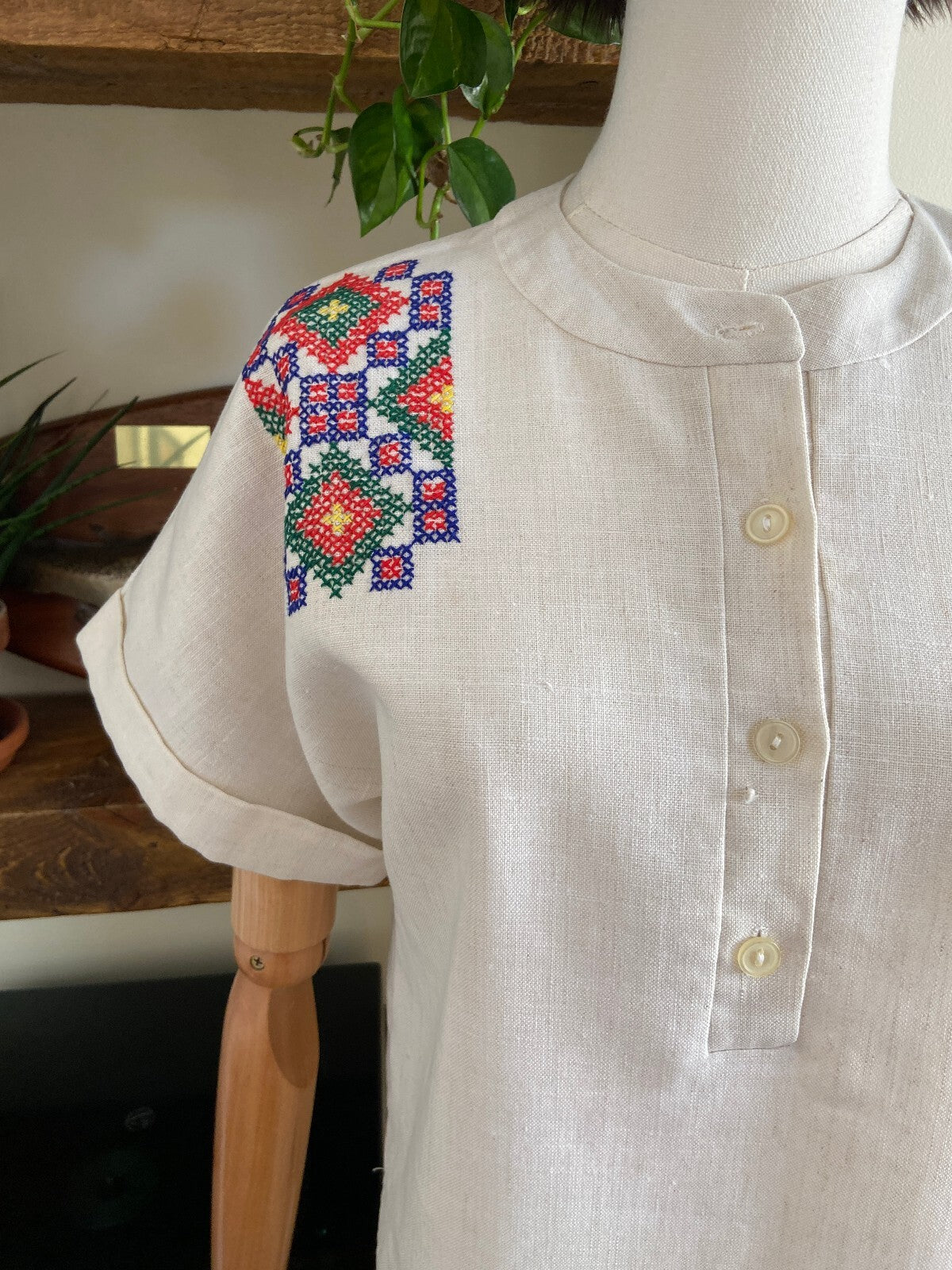 Vintage 1970s Polish Embroidered Folk Tunic