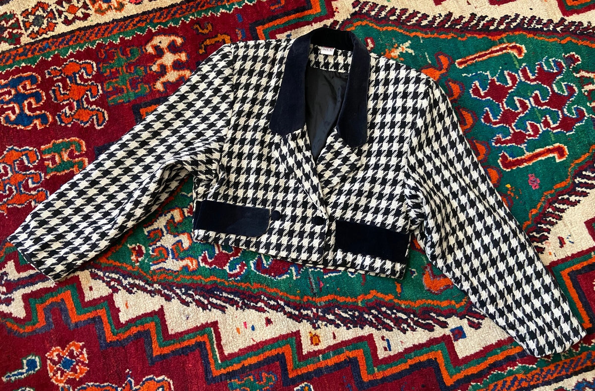 Vintage 1980s B&W Houndstooth Cropped Blazer