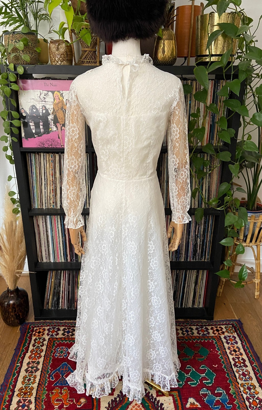 Vintage 1970s White Lace Wedding Dress