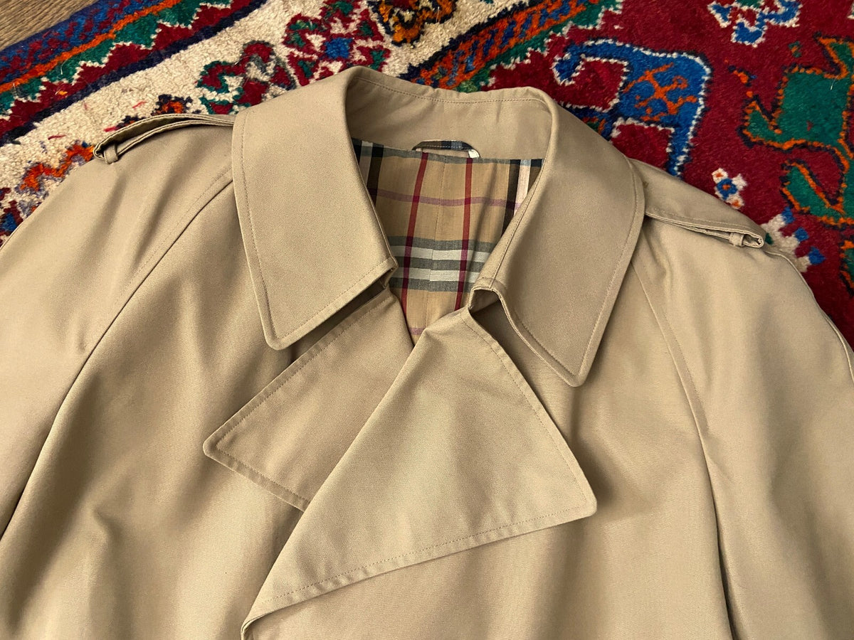 Vintage 1970s Beige Belted Raincoat