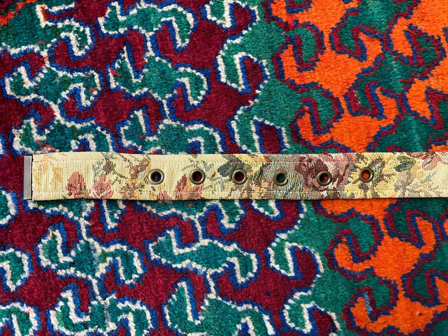 Vintage Beige Floral Tapestry Belt