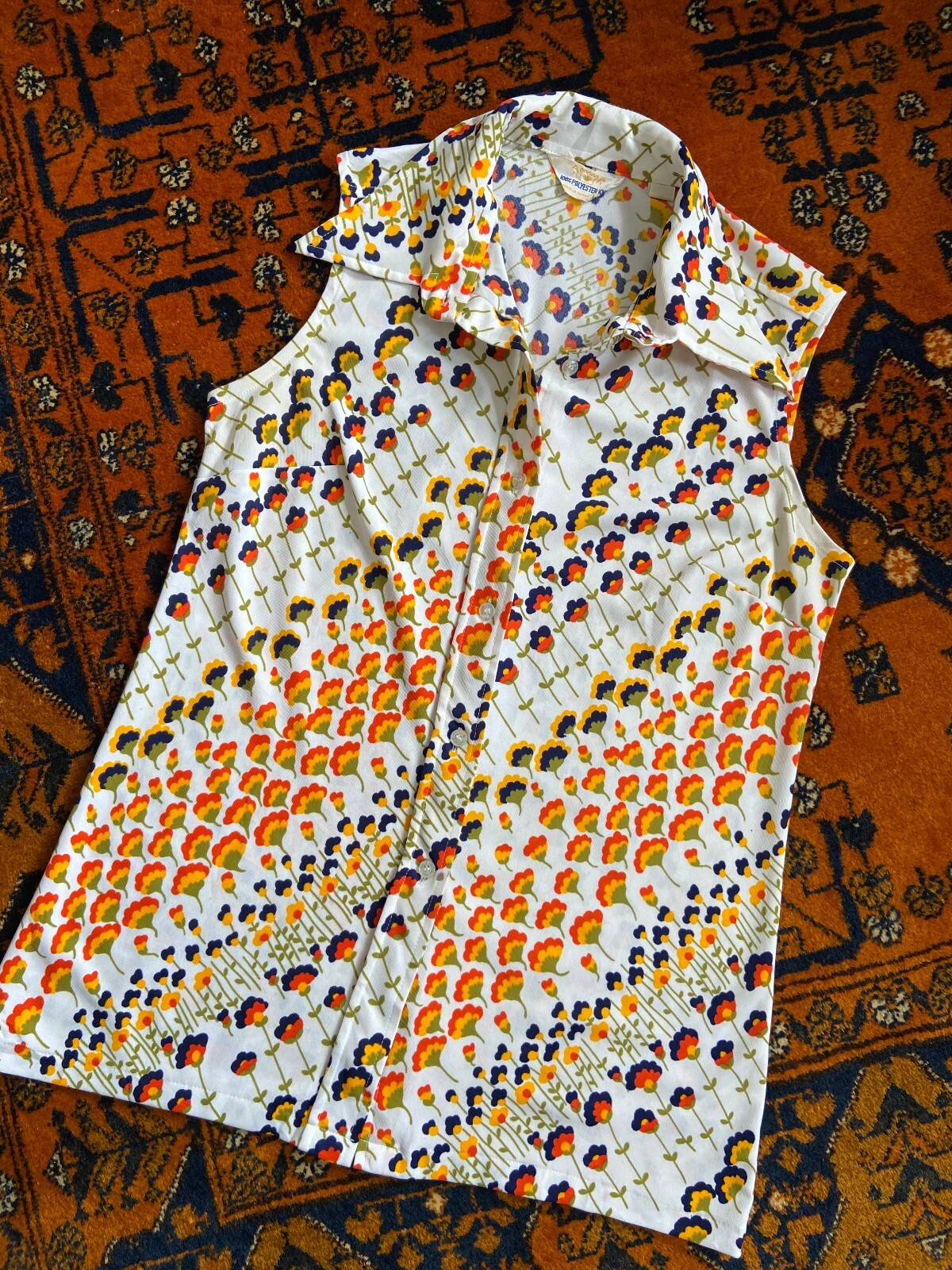 Vintage 1970s Retro Floral Sleeveless Shirt