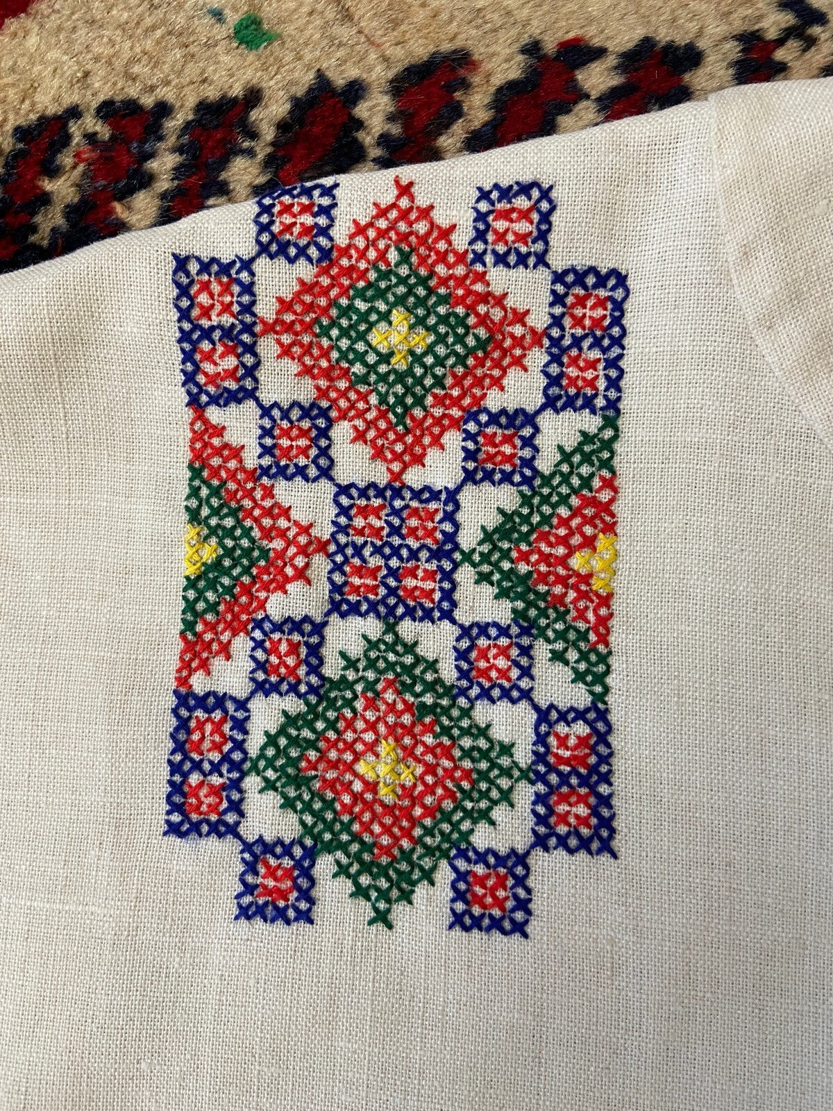 Vintage 1970s Polish Embroidered Folk Tunic
