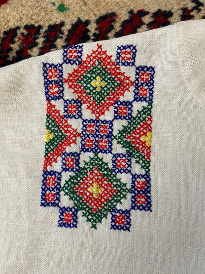Vintage 1970s Polish Embroidered Folk Tunic