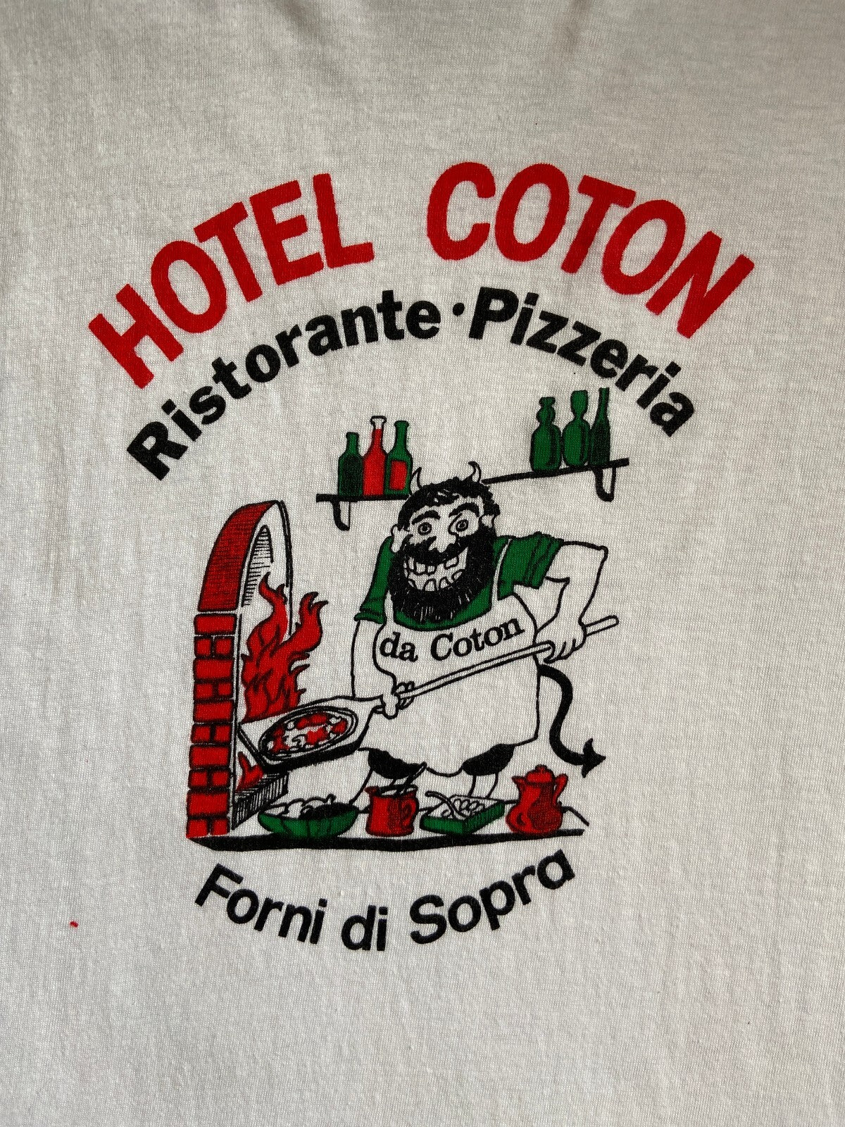 Vintage 1980s Hotel Coton Pizzeria Print Souvenir T-Shirt