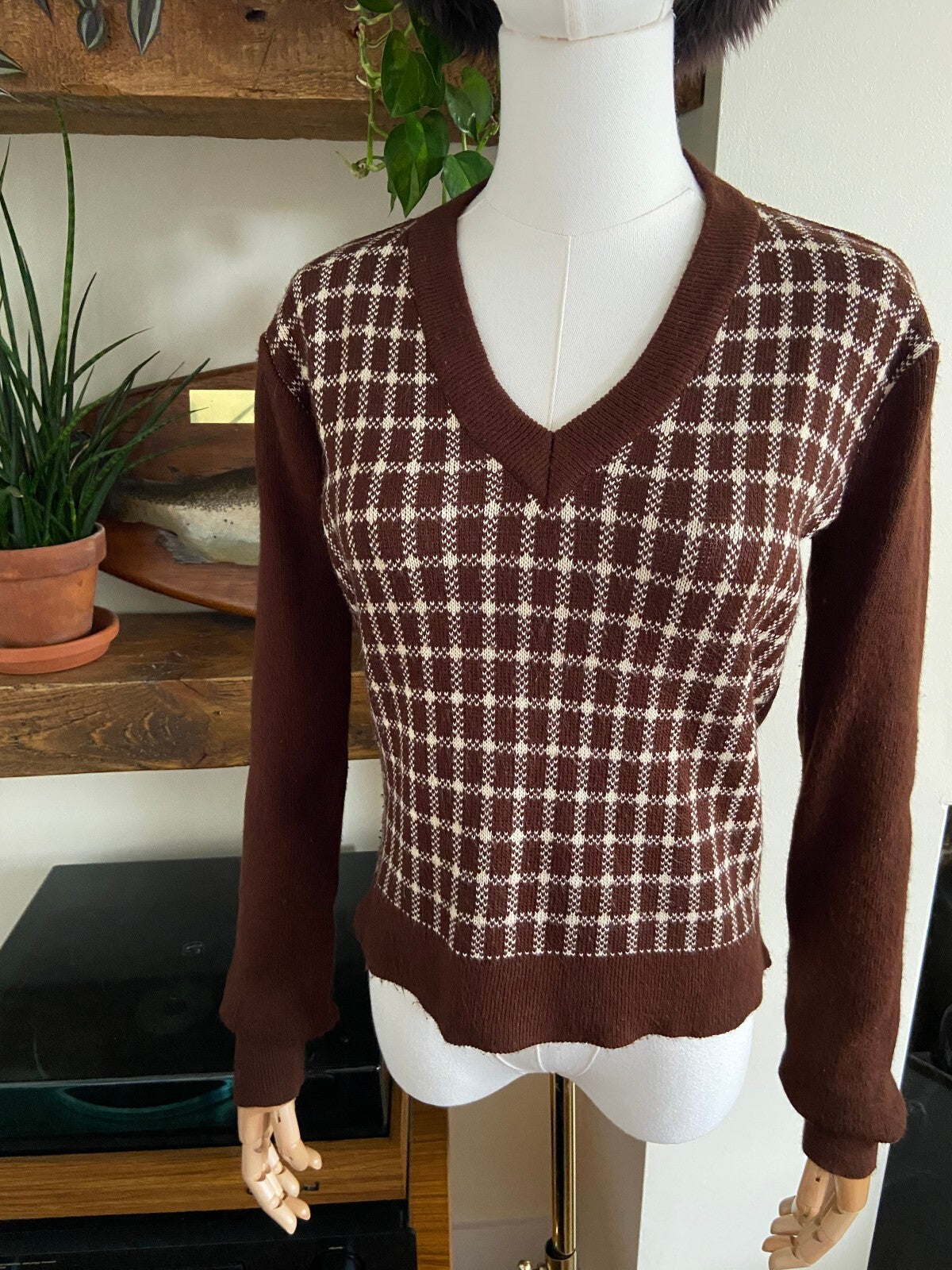 Vintage 1970s Brown V-Neck Jumper