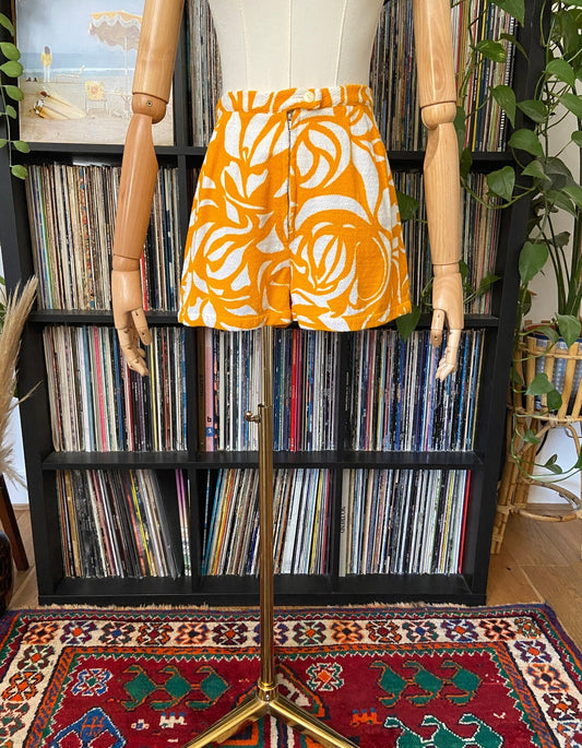 Vintage 1970s Patterned High Waisted Shorts W26