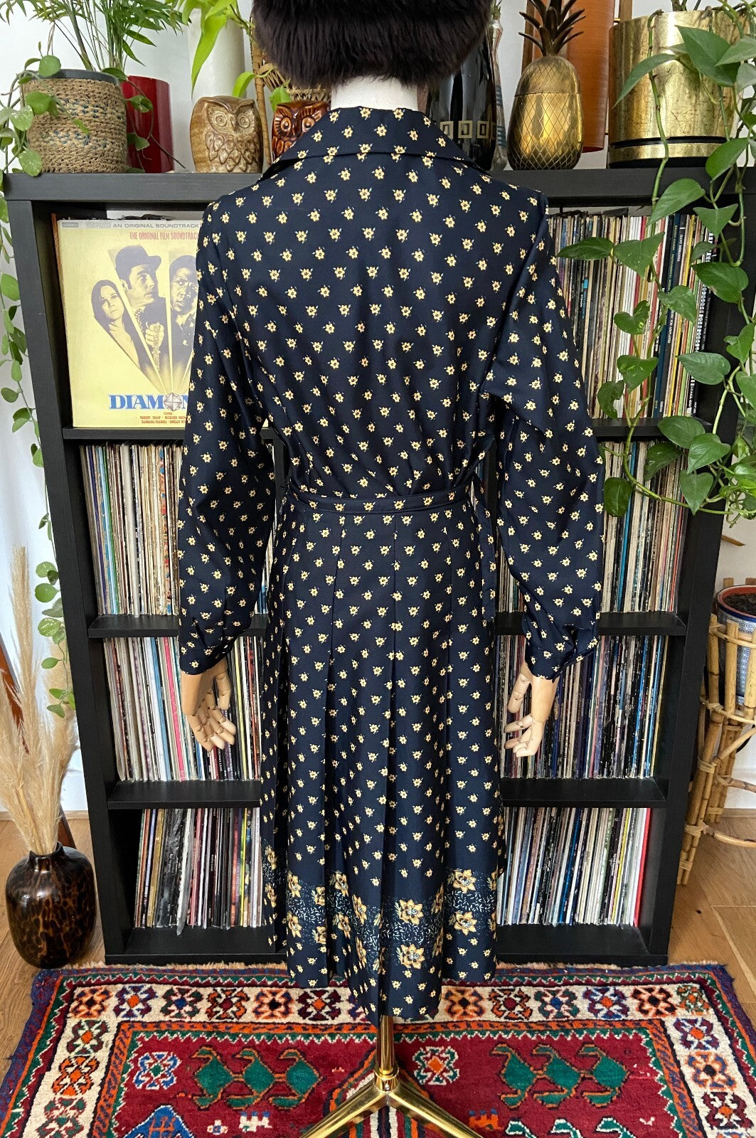 Vintage 1970s Navy Dagger Collar Blouse & Skirt Set