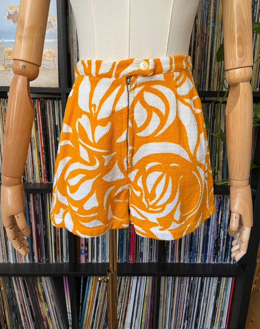 Vintage 1970s Patterned High Waisted Shorts W26