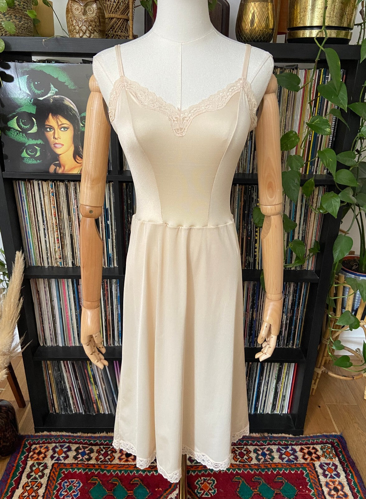 Vintage 1980s Beige St Michael Slip