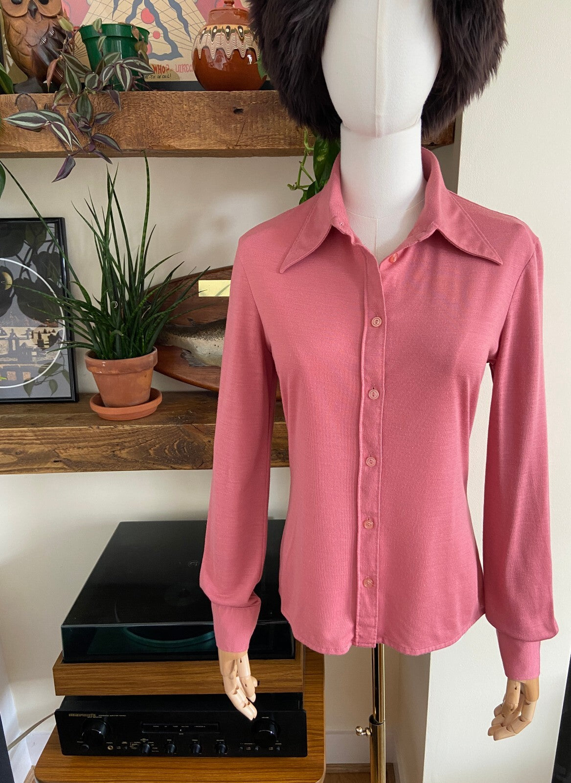 Vintage 1970s Pink Knit Dagger Collar Shirt