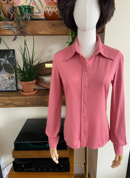 Vintage 1970s Pink Knit Dagger Collar Shirt