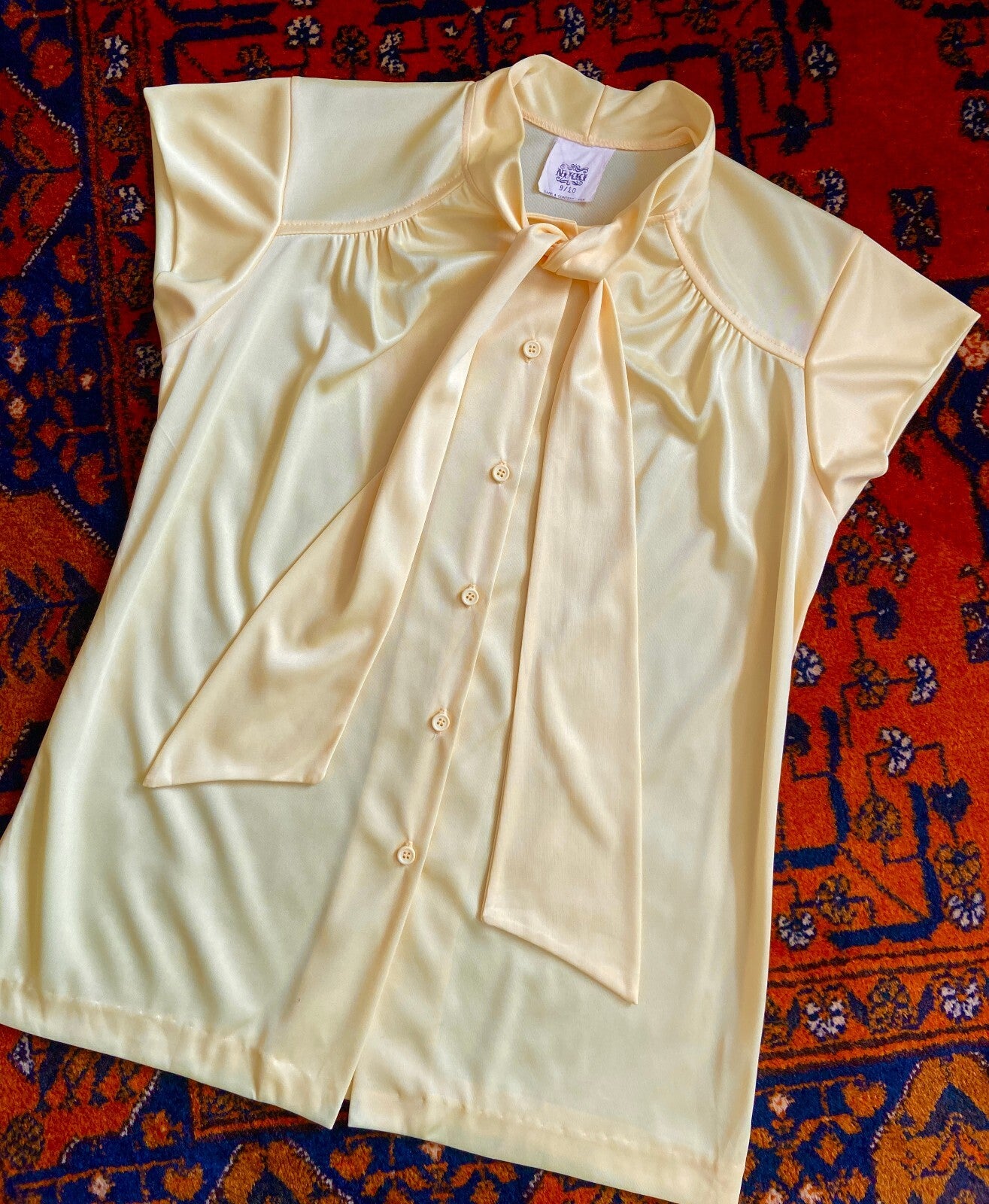 Vintage 1970s Pale Yellow Pussybow Blouse