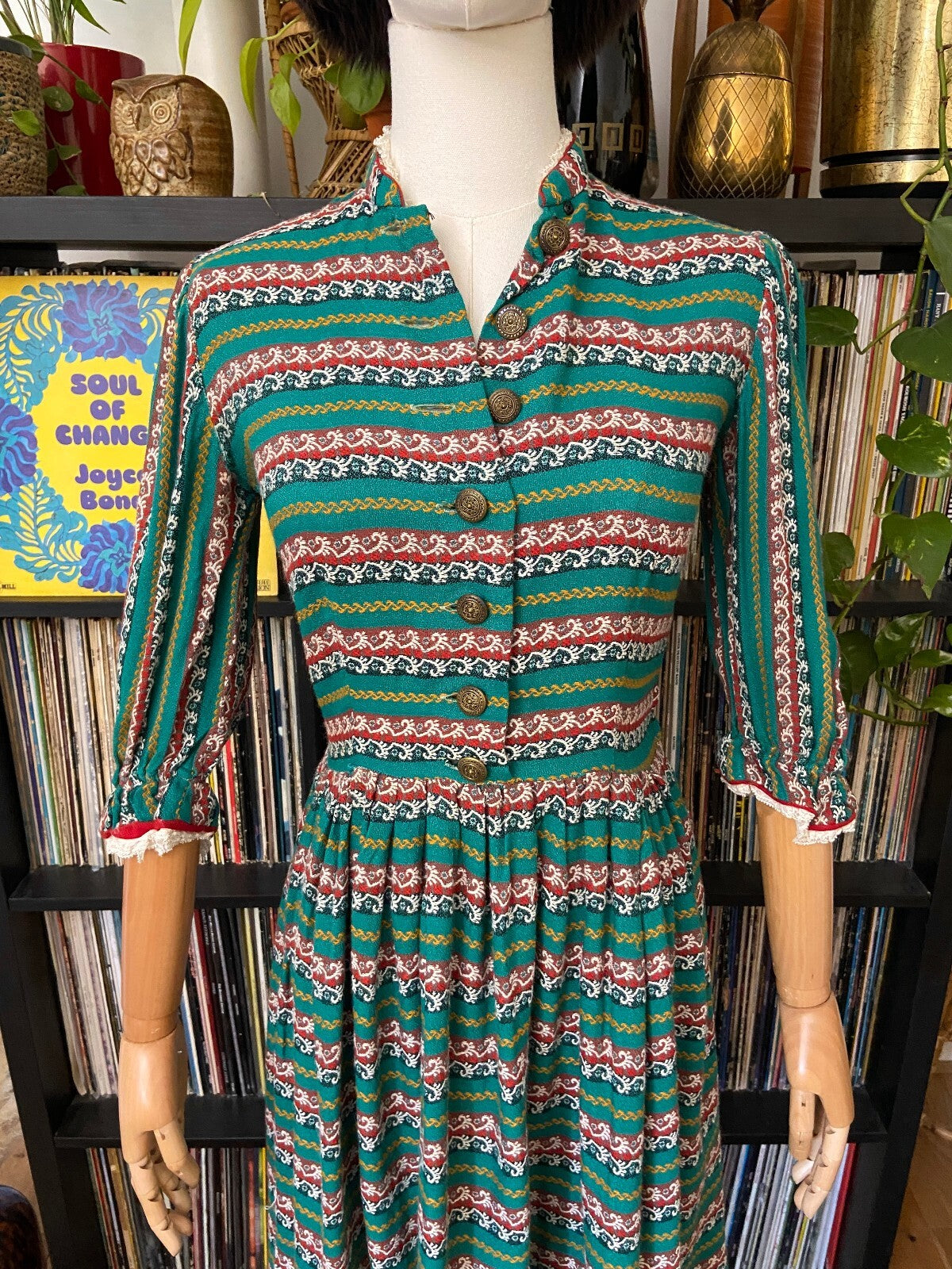 Vintage 1970s Green Folk Dress
