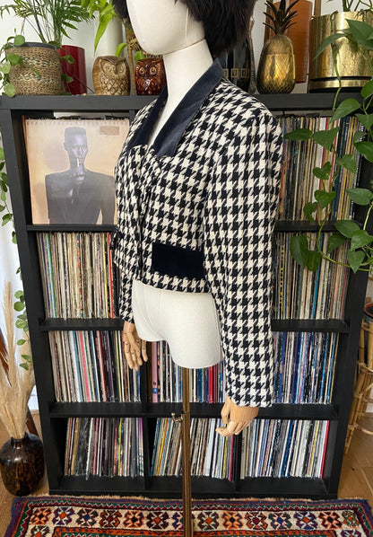 Vintage 1980s B&W Houndstooth Cropped Blazer