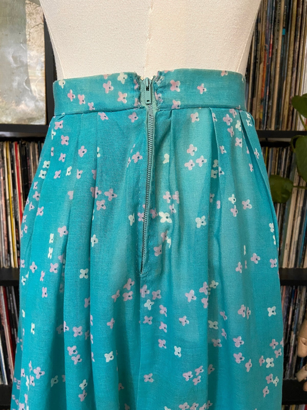 Vintage 1970s Turquoise Landscape Print Skirt