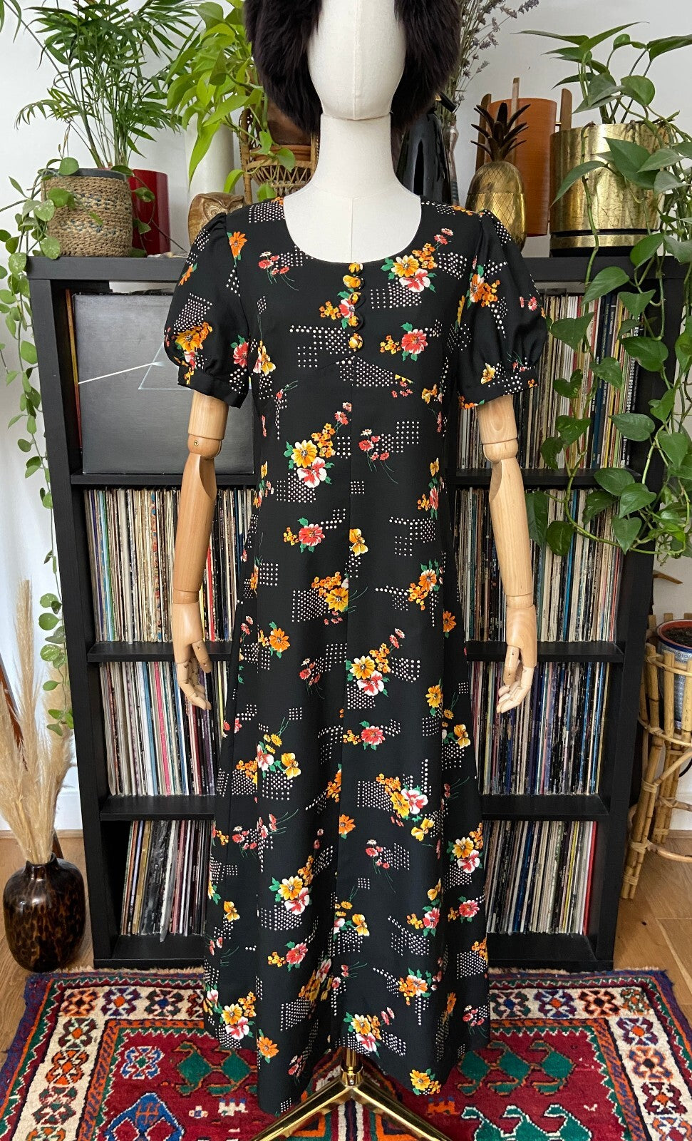 Vintage 1970s Puff Shoulder Floral Maxi Dress