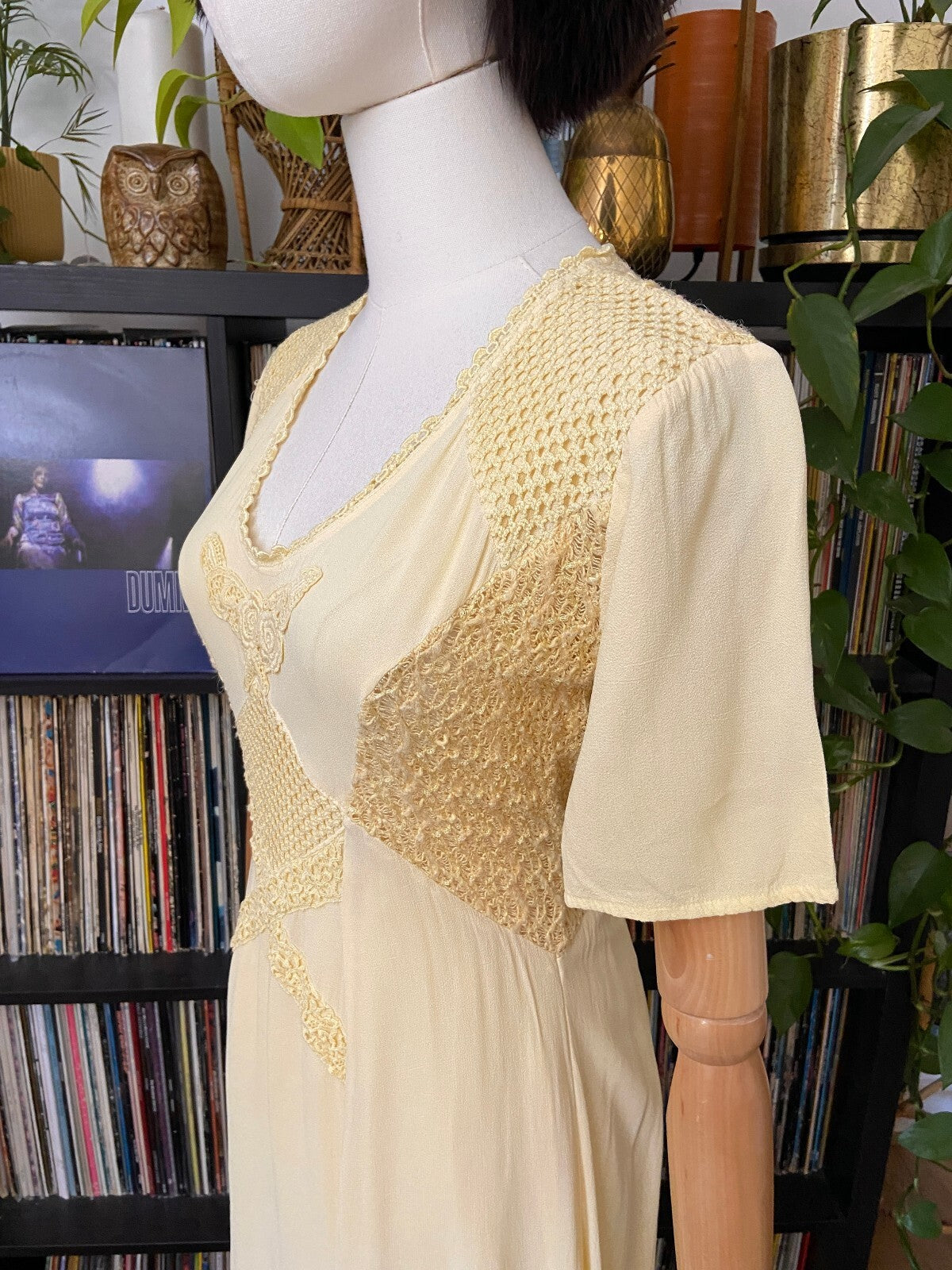 Vintage 1980s Pale Yellow Crochet Detail Dress