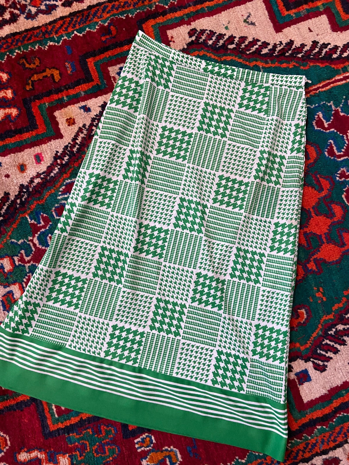 Vintage 1970s Green & White Houndstooth Skirt