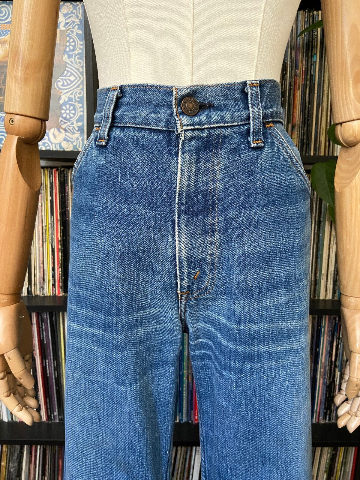Vintage Levi's 525 Straight Leg Orange Tab Jeans W32