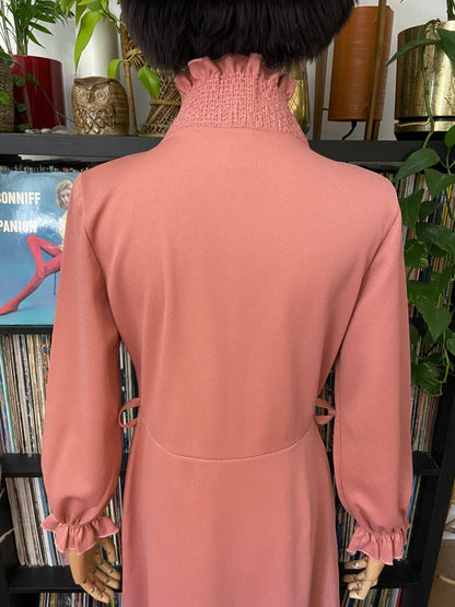 Vintage 1970s Salmon Pink Dressing Gown