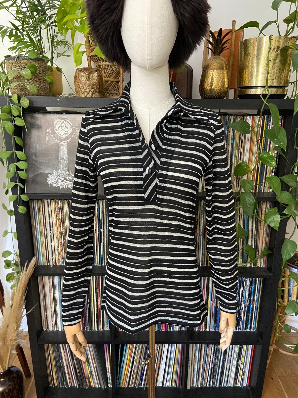 Vintage 1970s Black & Silver Knit Dagger Collar Shirt