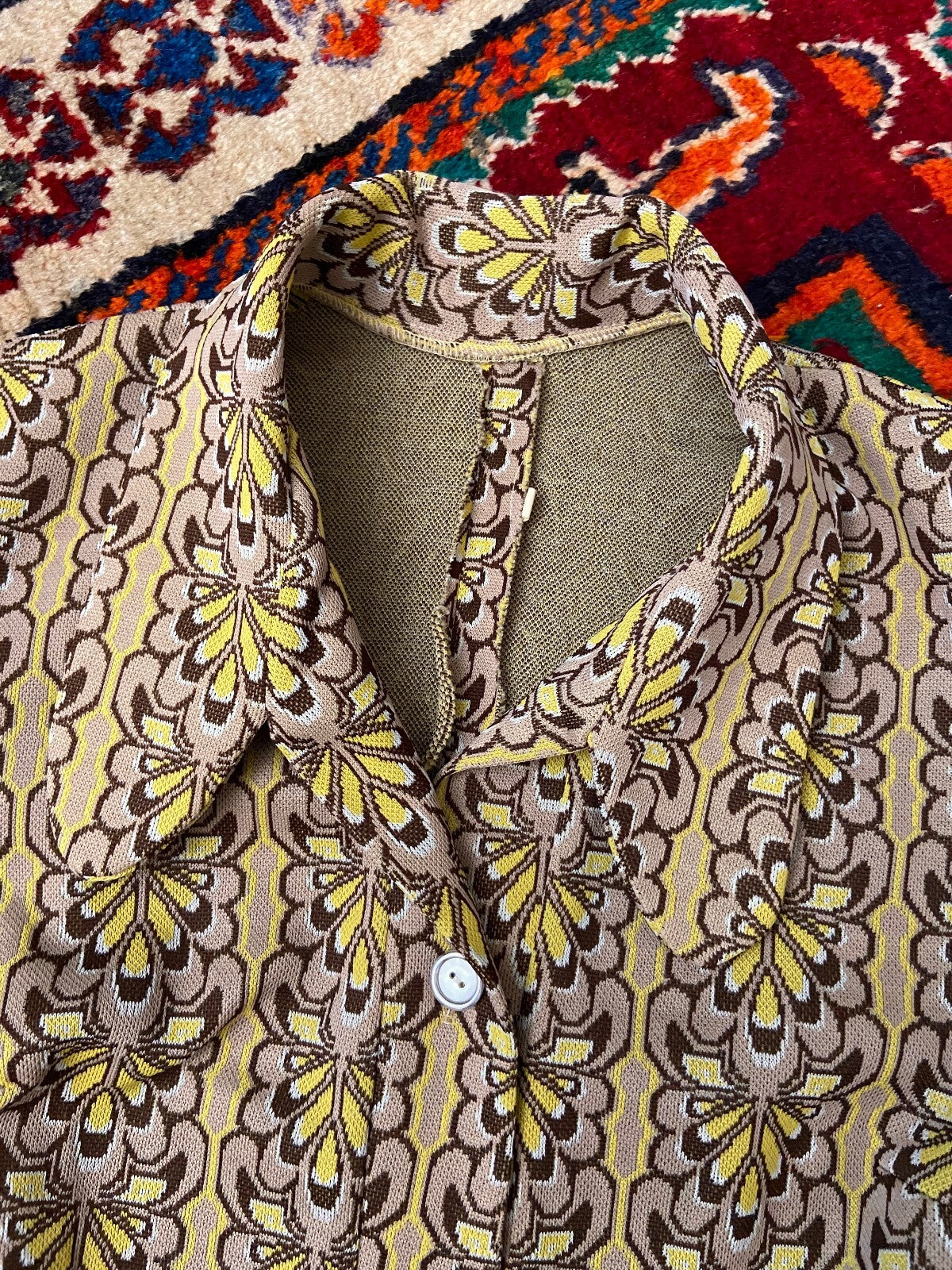 Vintage 1970s Beige Print Beagle Collar Dress