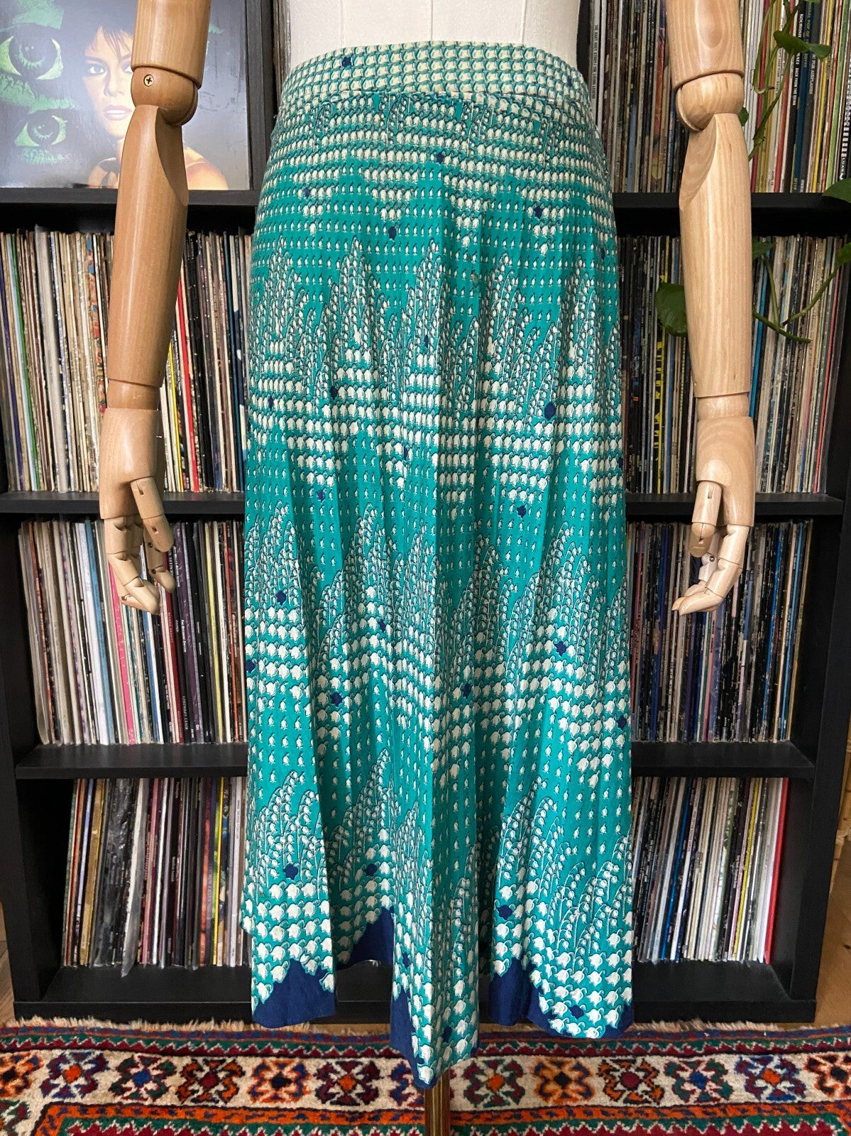 Vintage 1970s Green Tulip Print Pleated Skirt
