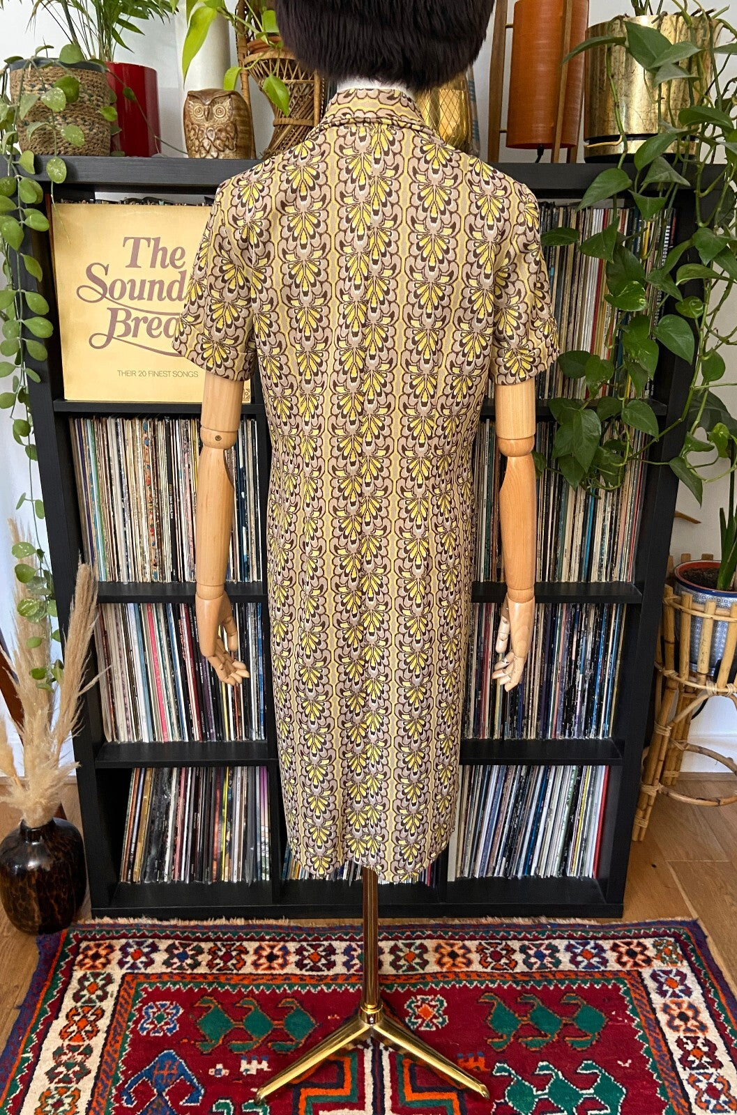 Vintage 1970s Beige Print Beagle Collar Dress