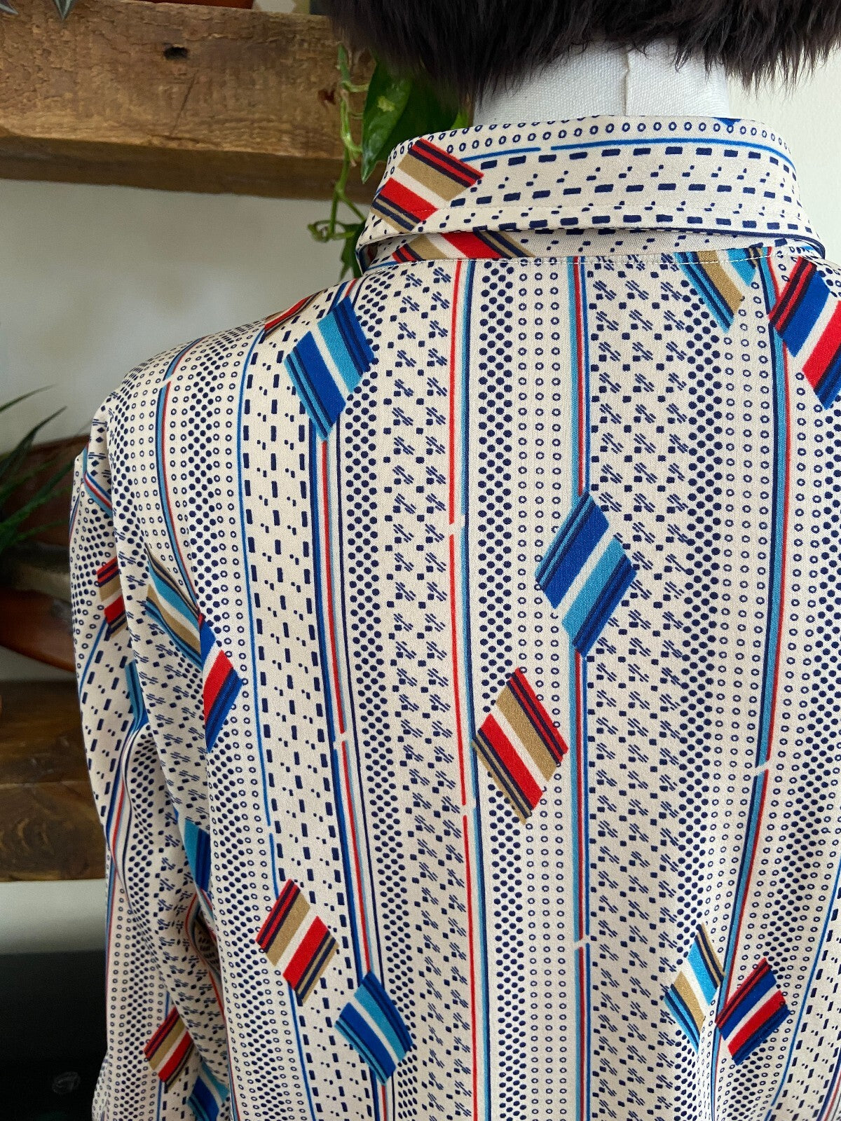 Vintage 1970s Geometric Print Dagger Collar Shirt