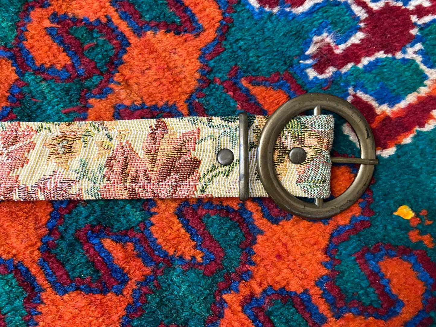 Vintage Beige Floral Tapestry Belt