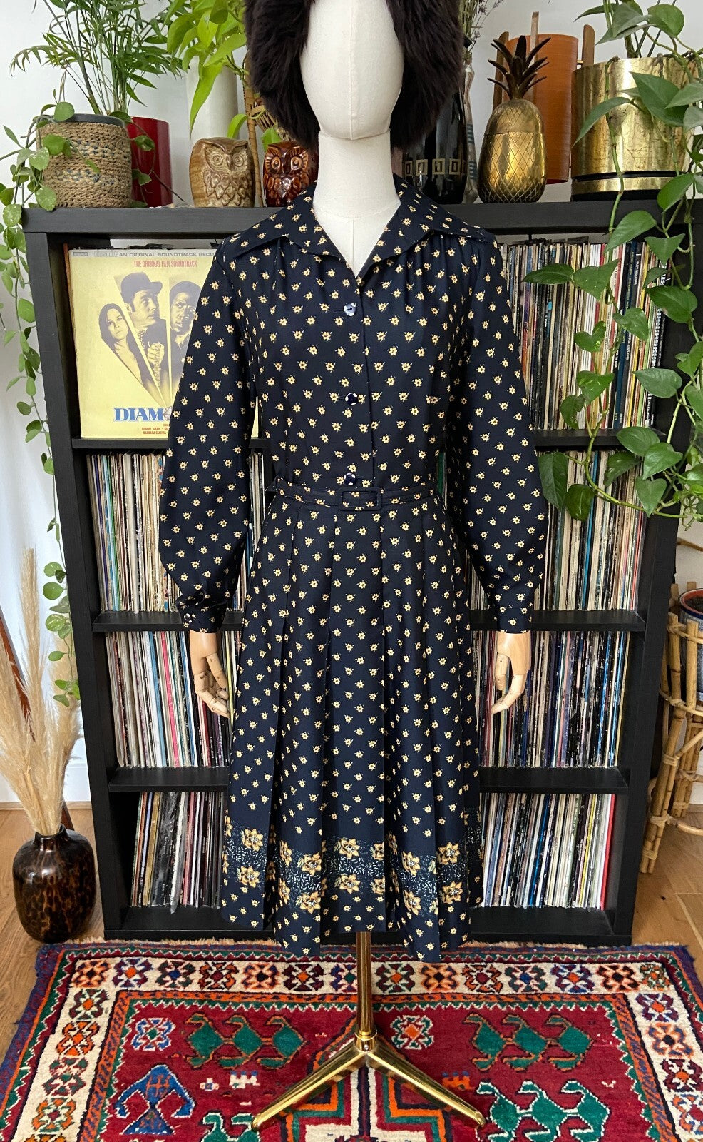 Vintage 1970s Navy Dagger Collar Blouse & Skirt Set