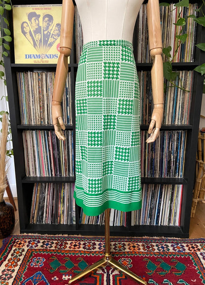 Vintage 1970s Green & White Houndstooth Skirt