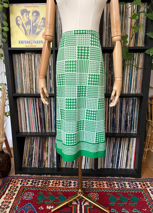 Vintage 1970s Green & White Houndstooth Skirt
