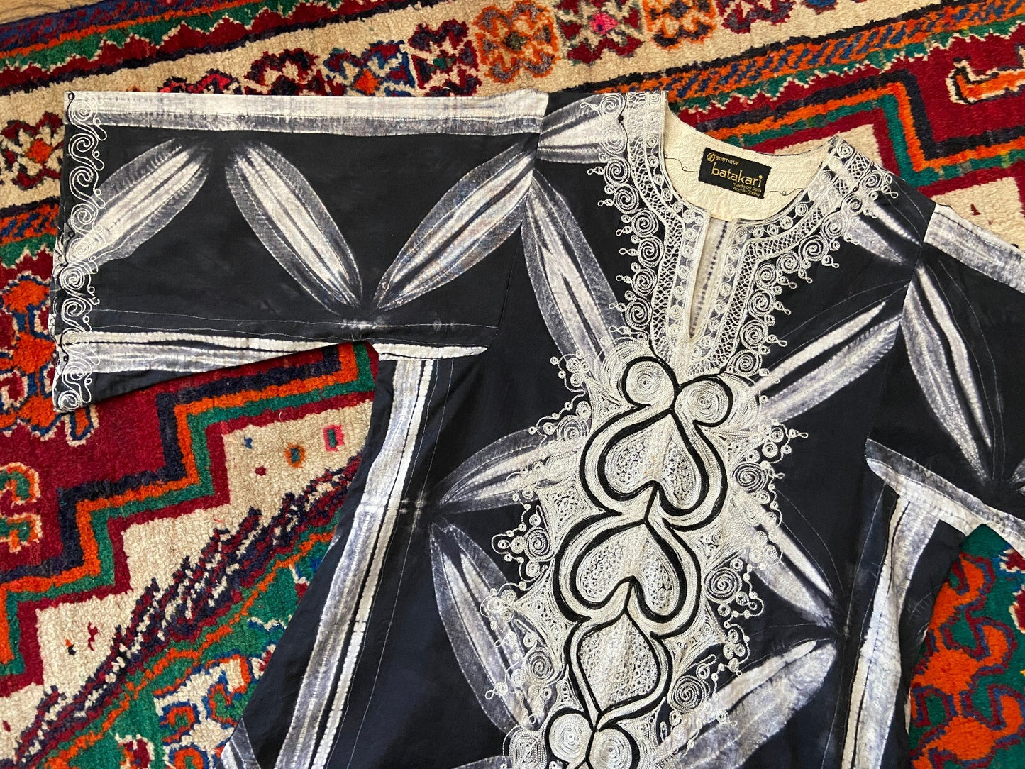 Vintage 1980s Hand Woven Embroidered Kaftan