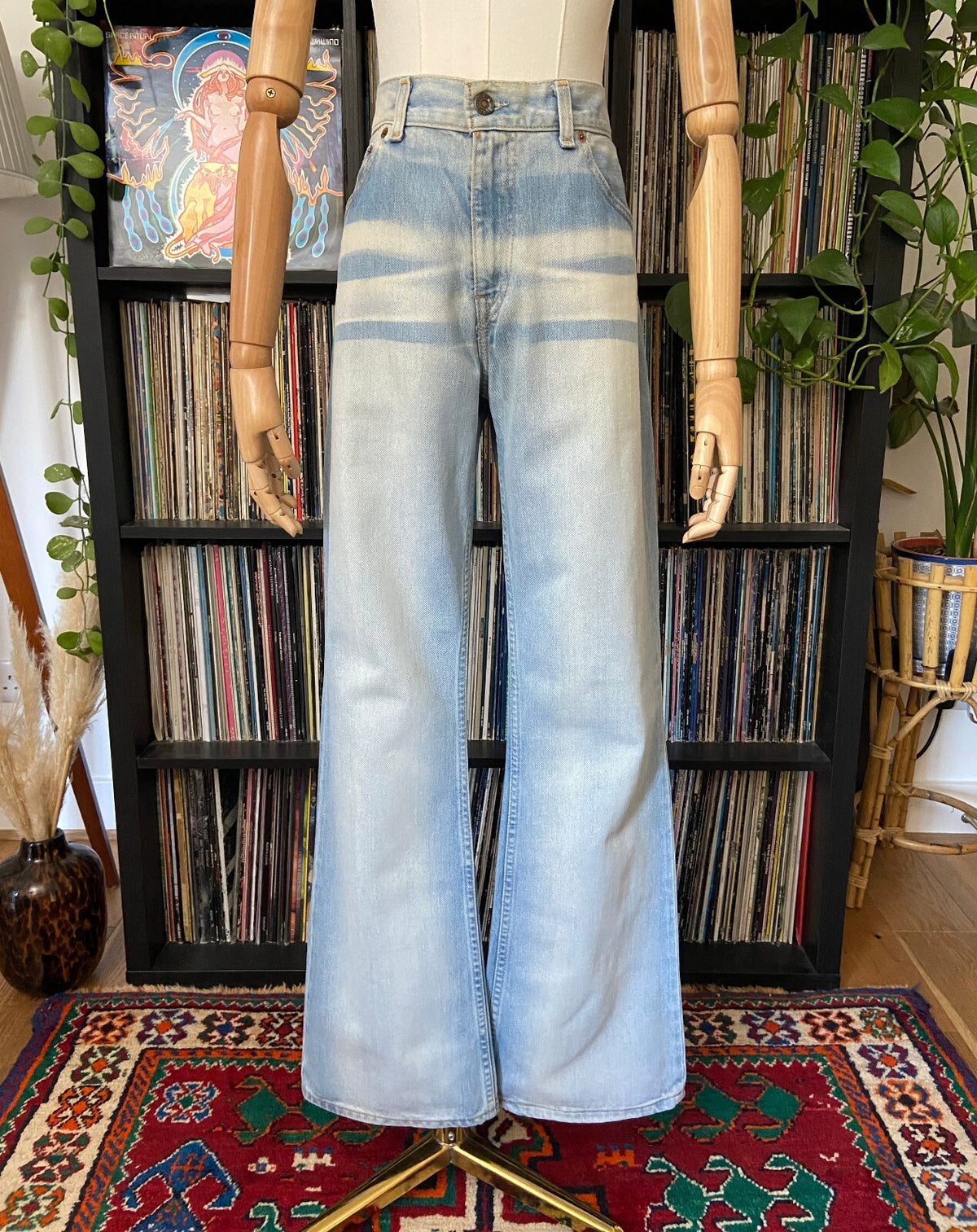 Vintage Y2K Levi's 525 Bootcut Flared Jeans W33