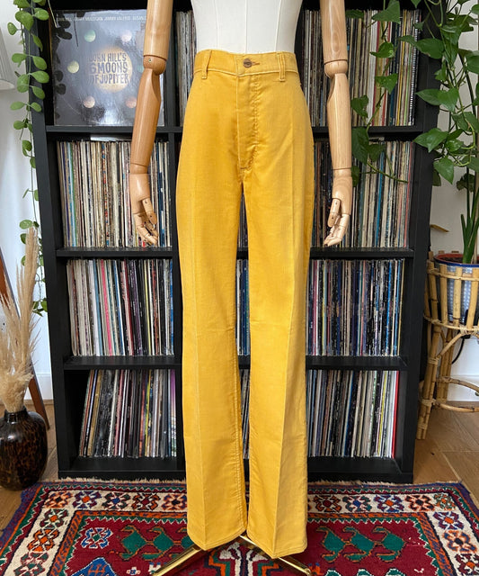 Vintage 1970s Mustard Wrangler Bluebell Corduroy Jeans W29