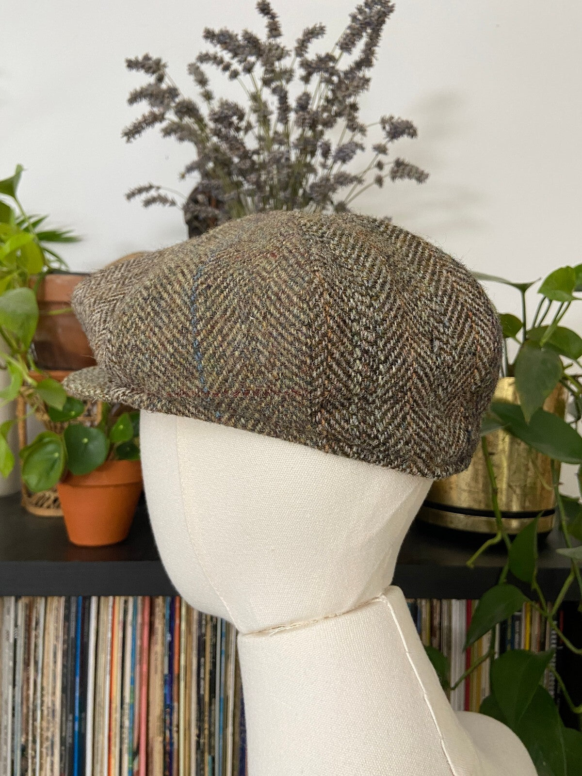 Vintage 1970s Scottish-Made Harris Tweed Flat Cap