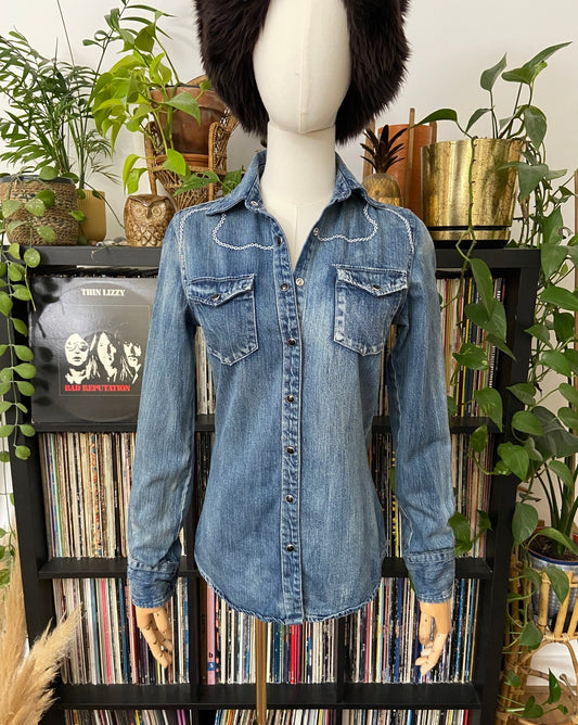 Vintage Y2K Cowgirl Legend Denim Western Shirt