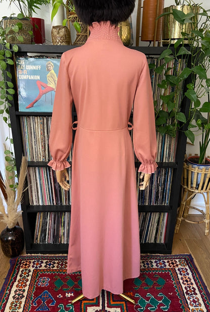 Vintage 1970s Salmon Pink Dressing Gown