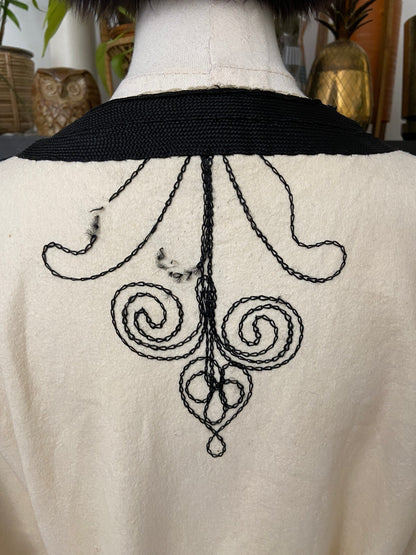 Vintage 1970s Cream & Black Button Down Kaftan