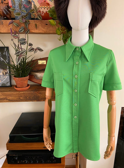 Vintage 1970s Bright Green Dagger Collar Shirt