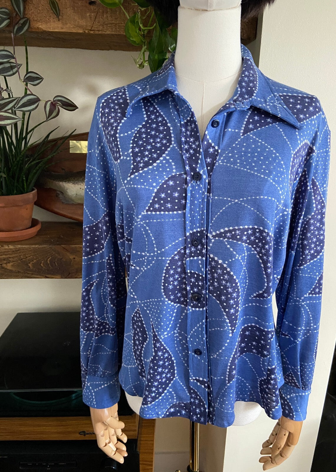 Vintage 1970s Blue Knit Dagger Collar Shirt