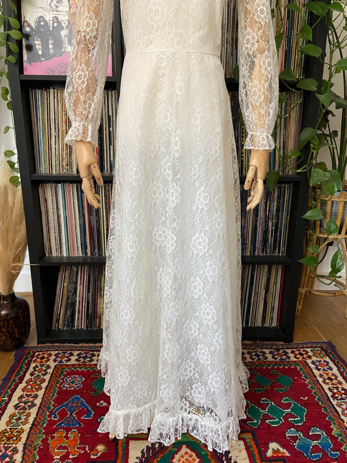Vintage 1970s White Lace Wedding Dress
