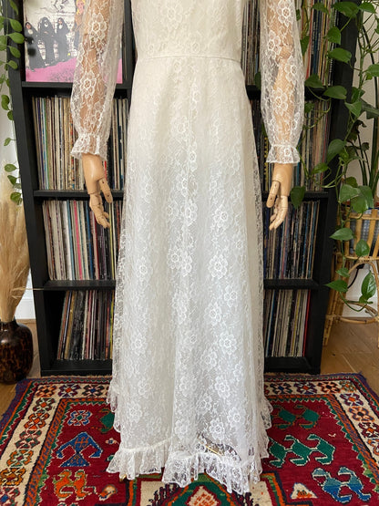 Vintage 1970s White Lace Wedding Dress