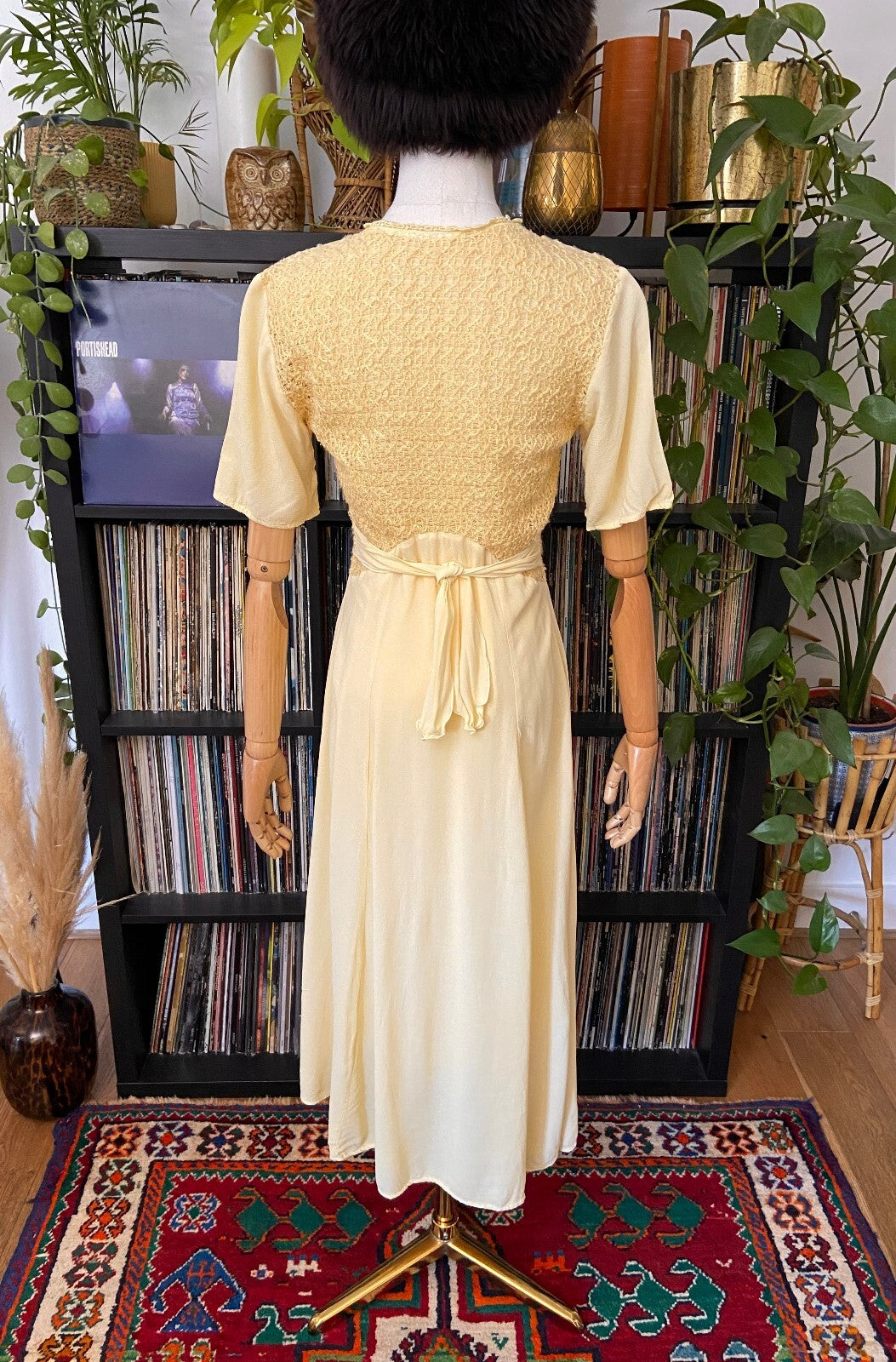 Vintage 1980s Pale Yellow Crochet Detail Dress