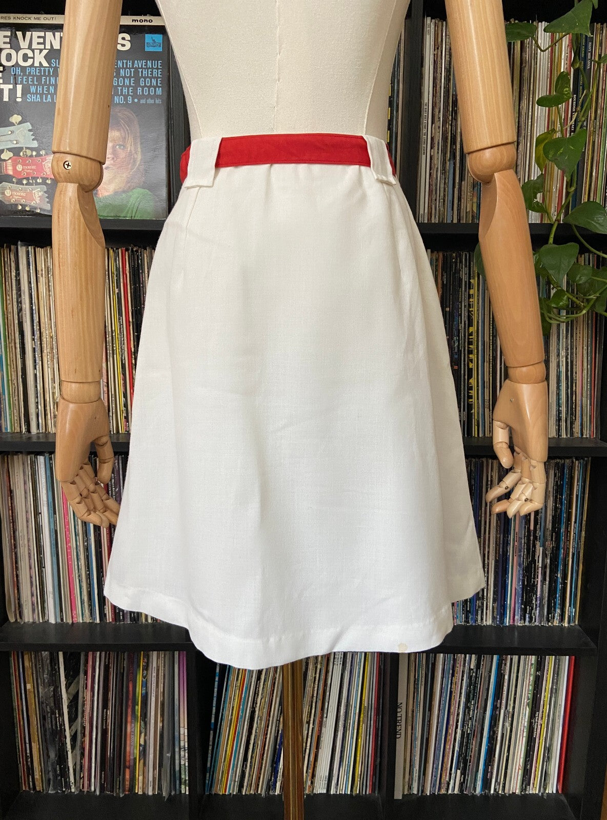 Vintage 1960s Preppy White Pleated Mini Skirt