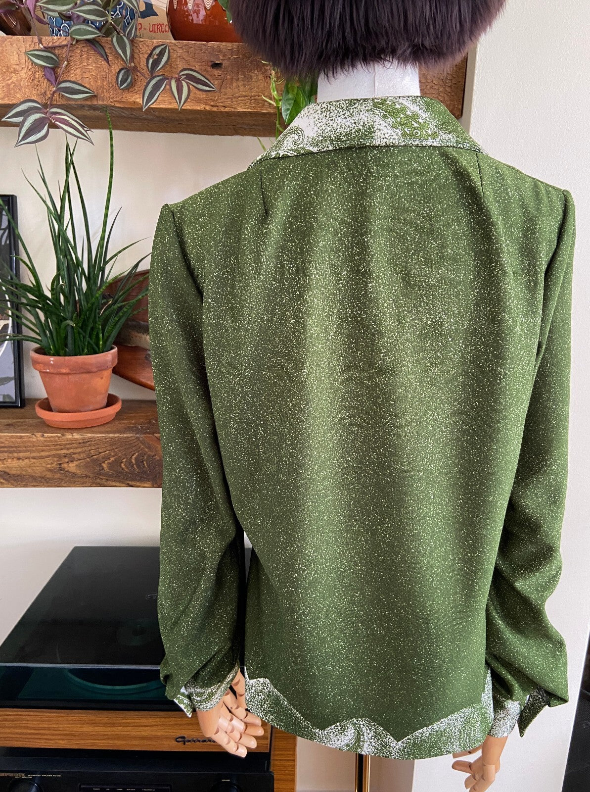Vintage 1970s Green Dagger Collar Top
