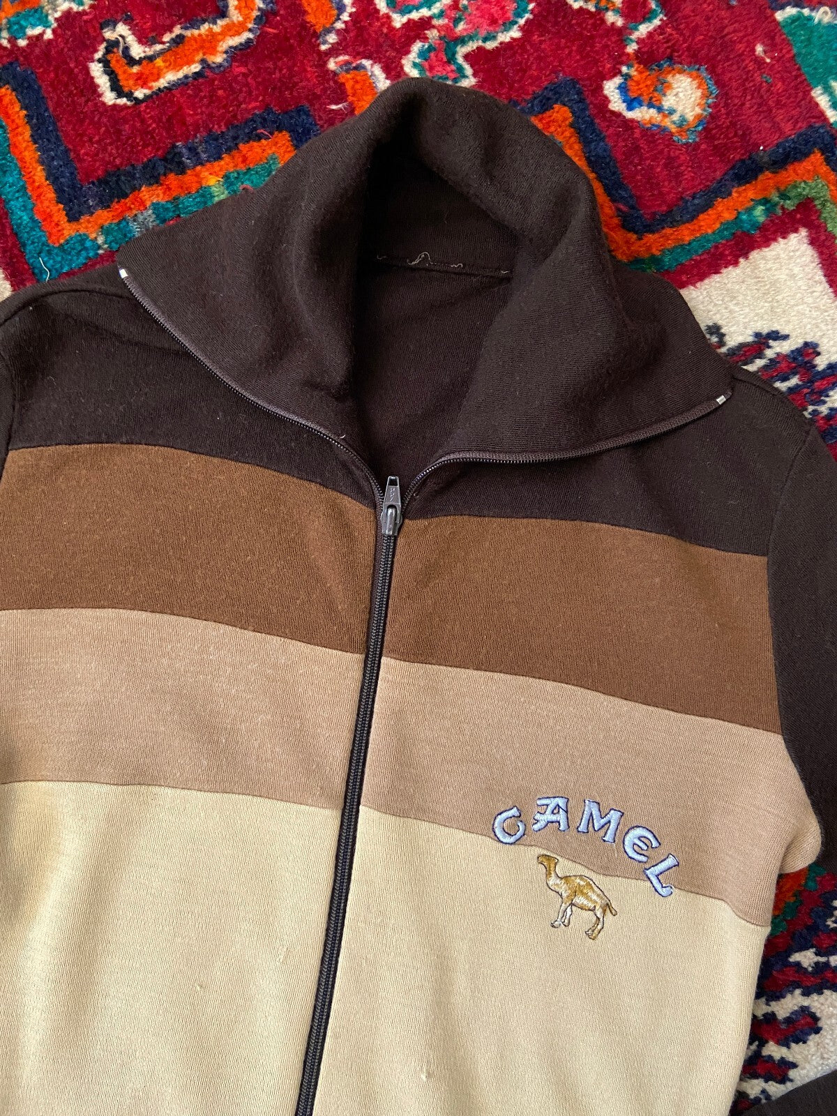 Rare Vintage 1970s Camel Track Top