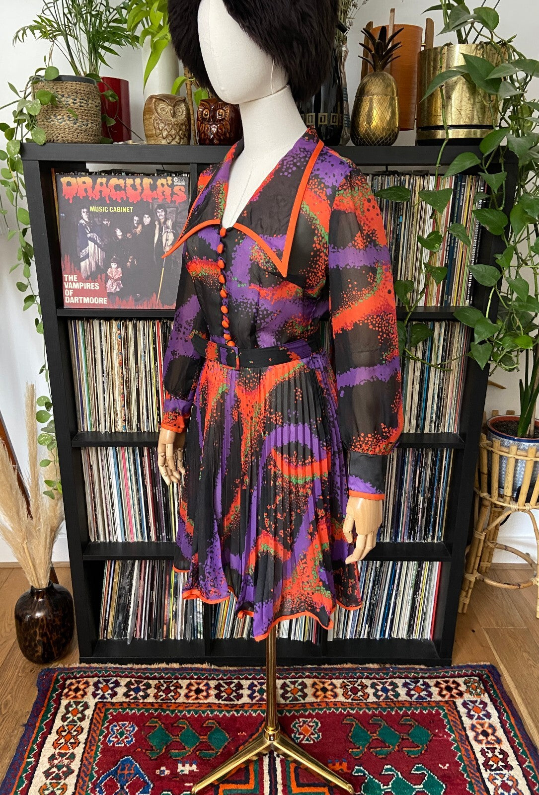 Vintage 1970s Dagger Collar Mini Dress